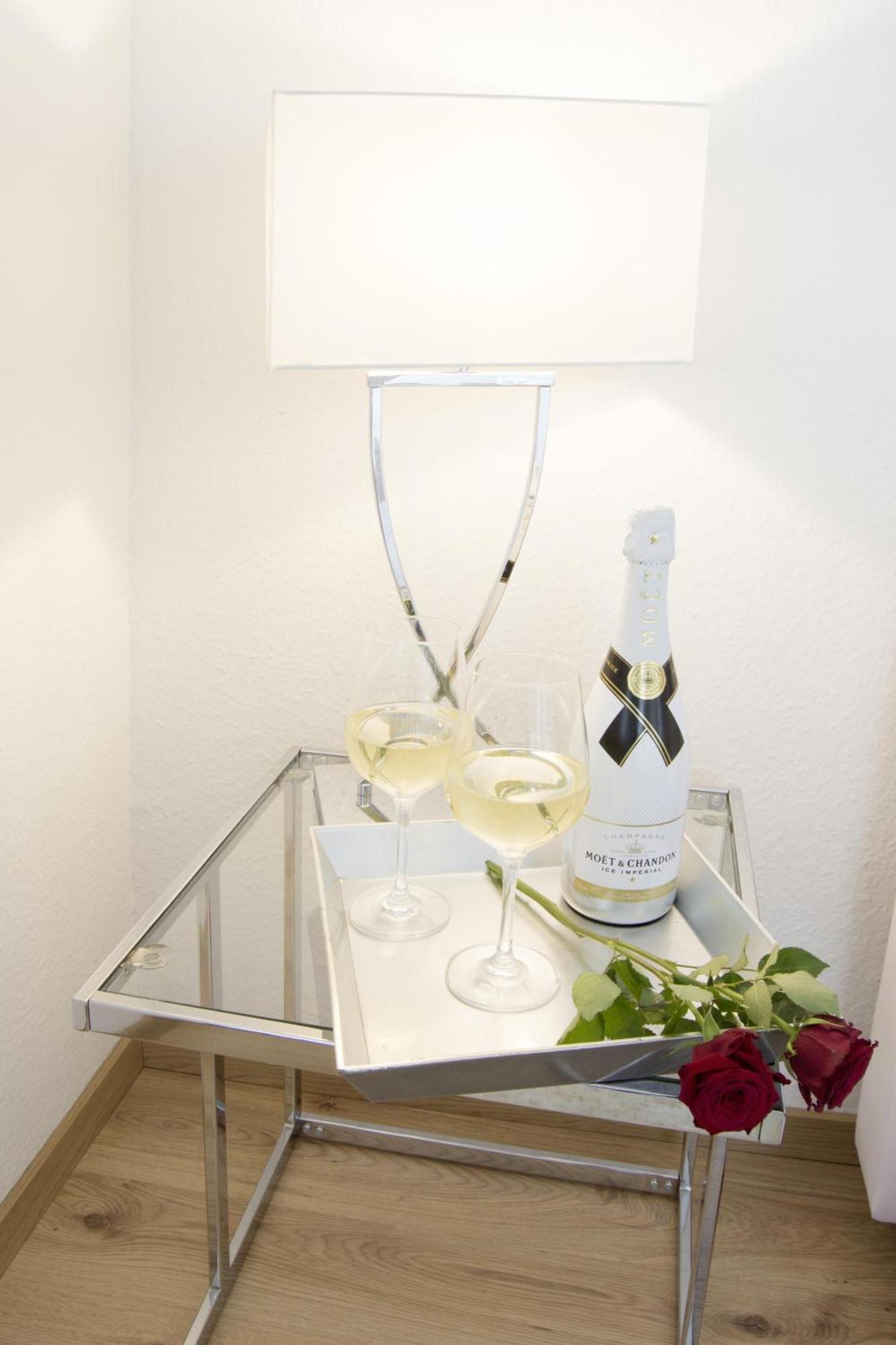 Auster Apartment *